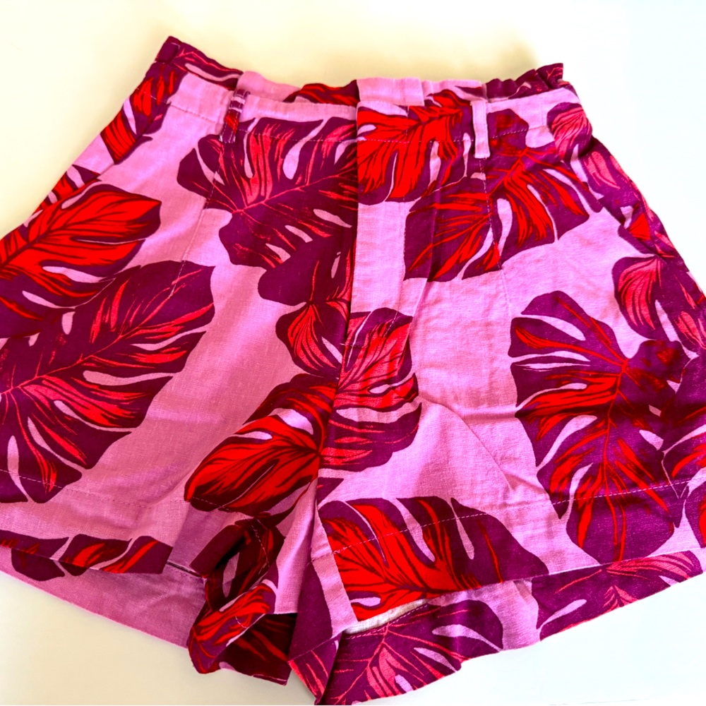 Sophia Vergara Paperbag Waist, XS, Shorts, Hook & Eye/Zip Closure, NWOT
